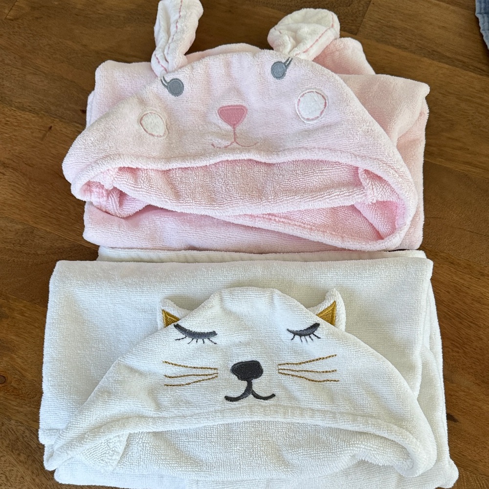 Pottery Barn Kids Animal Hooded Towels in Pink and White. Cat and bunny